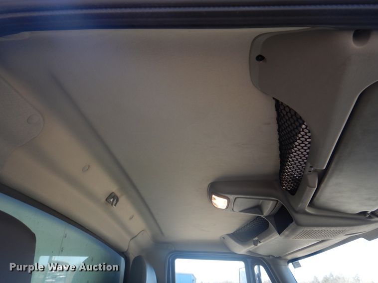 image for item DH8090 2014 International WorkStar 7300  box truck