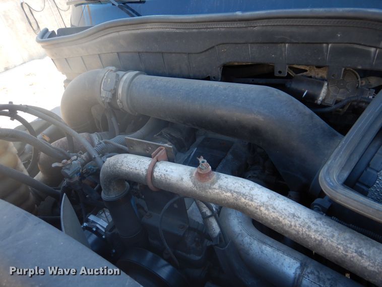 image for item DH8090 2014 International WorkStar 7300  box truck