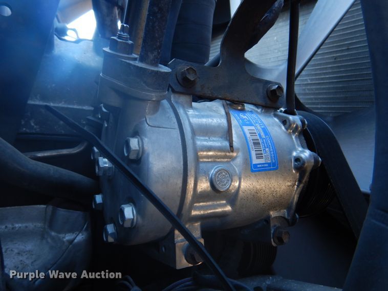 image for item DH8090 2014 International WorkStar 7300  box truck