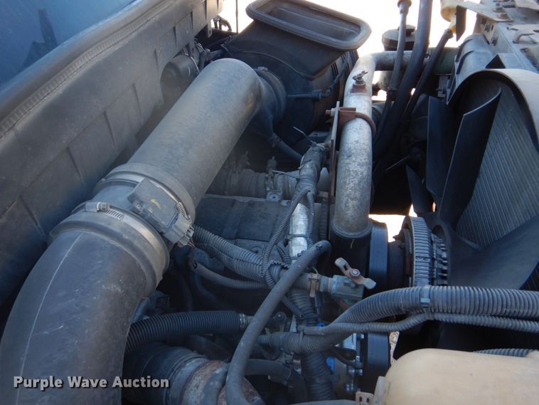 image for item DH8090 2014 International WorkStar 7300  box truck