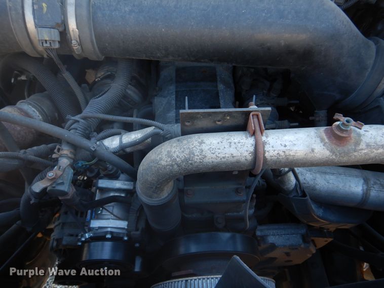 image for item DH8090 2014 International WorkStar 7300  box truck