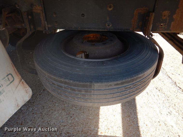 image for item DH8090 2014 International WorkStar 7300  box truck