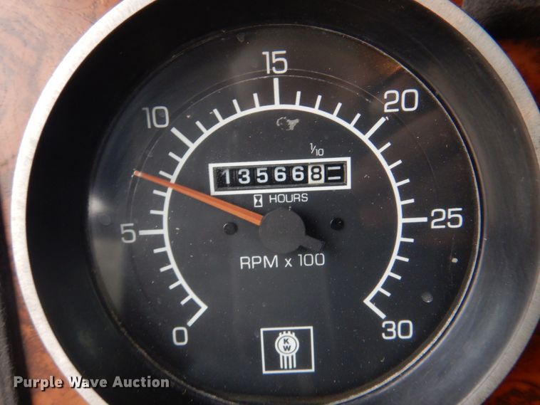 image for item DH8126 2000 Kenworth T300  refuse truck