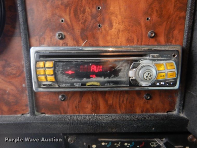 image for item DH8126 2000 Kenworth T300  refuse truck