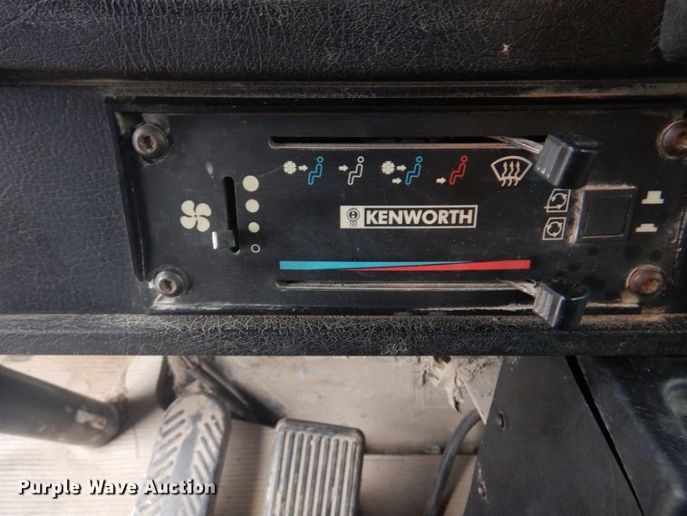 image for item DH8126 2000 Kenworth T300  refuse truck