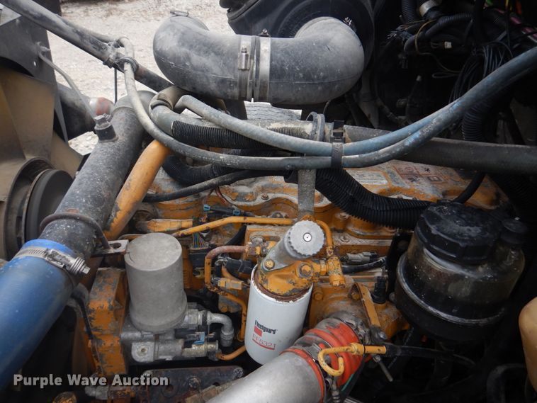 image for item DH8126 2000 Kenworth T300  refuse truck