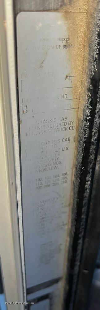 image for item DH8126 2000 Kenworth T300  refuse truck