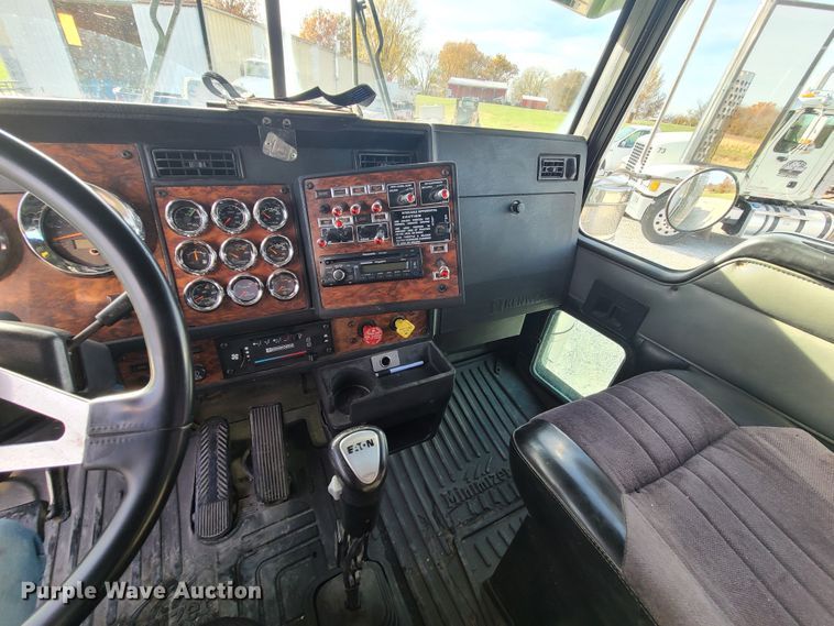 image for item DJ1499 2000 Kenworth W900  semi truck