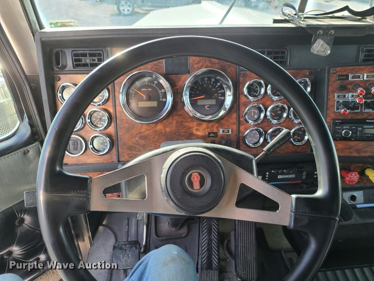 image for item DJ1499 2000 Kenworth W900  semi truck