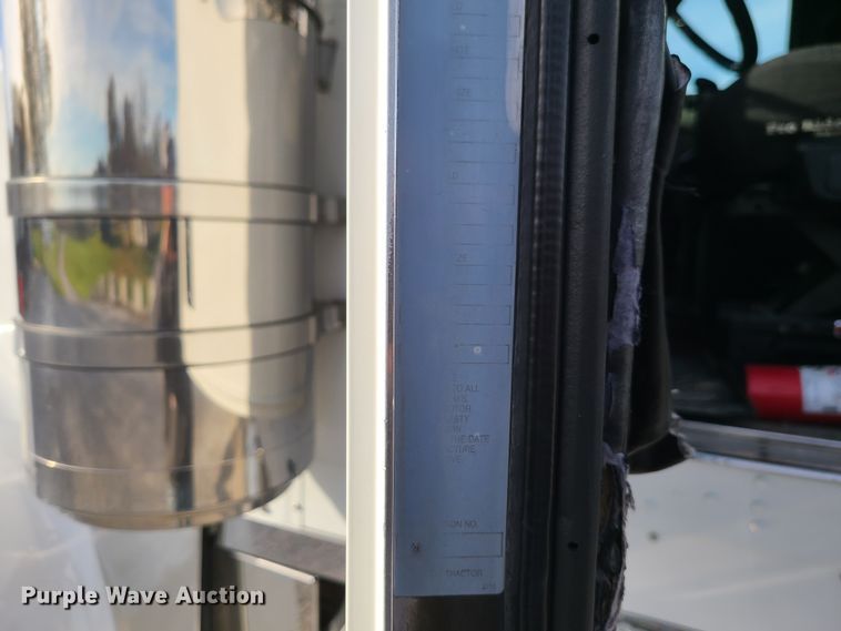 image for item DJ1499 2000 Kenworth W900  semi truck