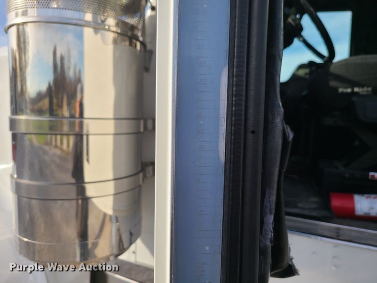 image for item DJ1499 2000 Kenworth W900  semi truck