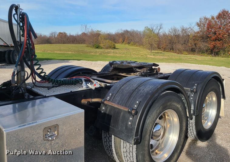 image for item DJ1499 2000 Kenworth W900  semi truck