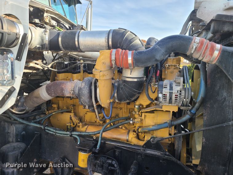 image for item DJ1499 2000 Kenworth W900  semi truck