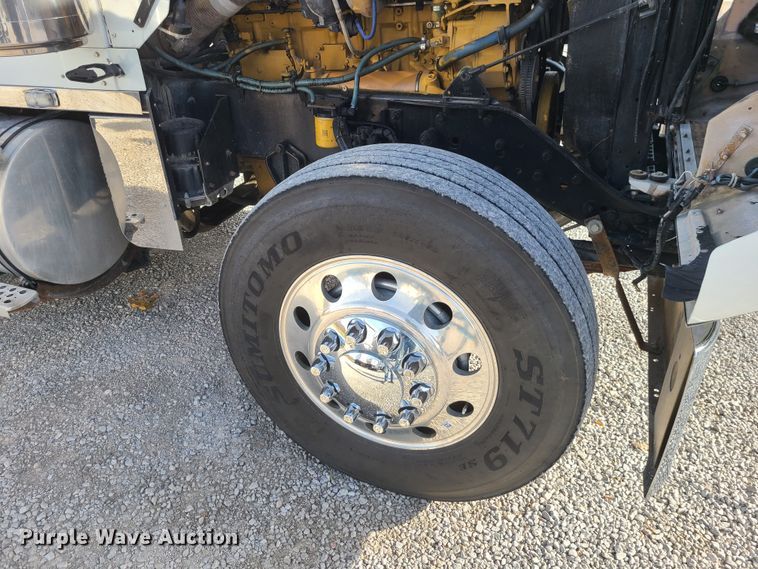 image for item DJ1499 2000 Kenworth W900  semi truck