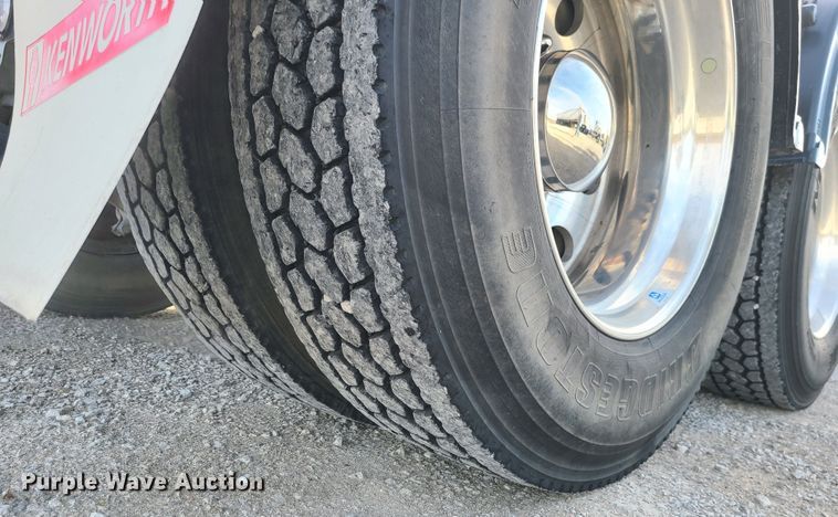 image for item DJ1499 2000 Kenworth W900  semi truck