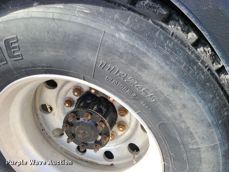 image for item DJ1513 2007 Mack CXP613  semi truck