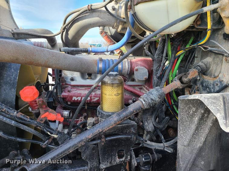 image for item DJ1513 2007 Mack CXP613  semi truck