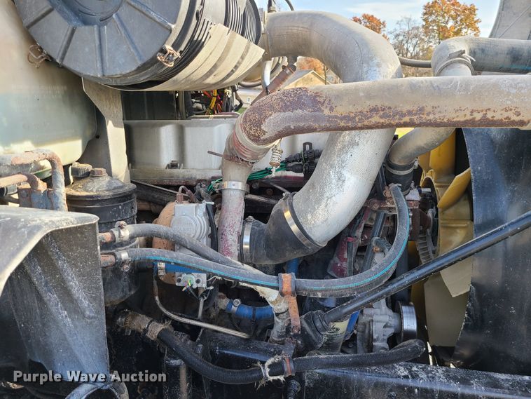 image for item DJ1513 2007 Mack CXP613  semi truck