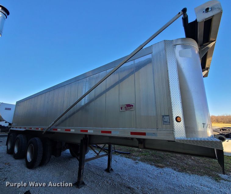 image for item DJ1605 2017 Travis  end dump trailer
