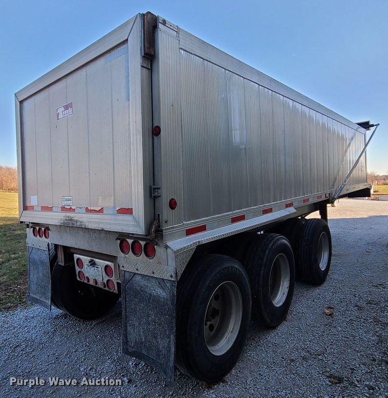 image for item DJ1605 2017 Travis  end dump trailer
