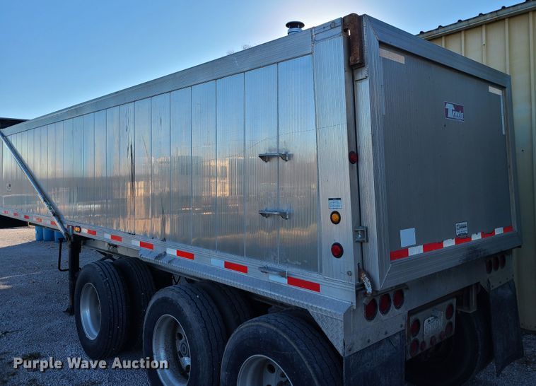 image for item DJ1605 2017 Travis  end dump trailer
