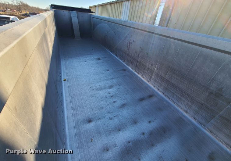 image for item DJ1605 2017 Travis  end dump trailer