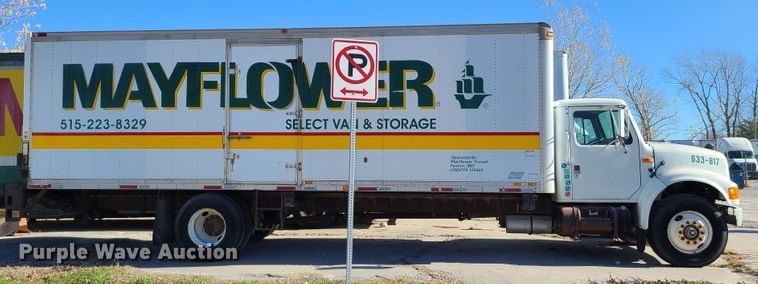 image for item DJ1610 1990 International 4900  box truck