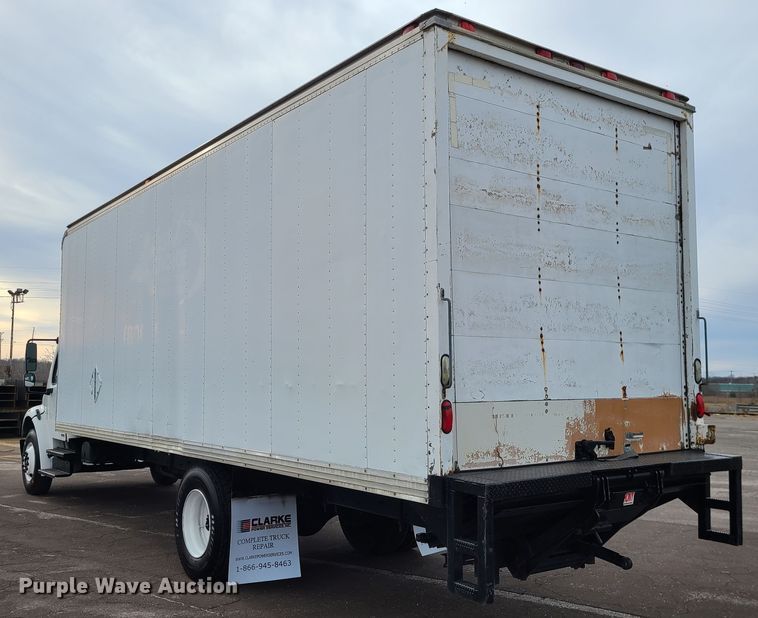 image for item DJ1675 2004 Freightliner Business Class M2  box truck