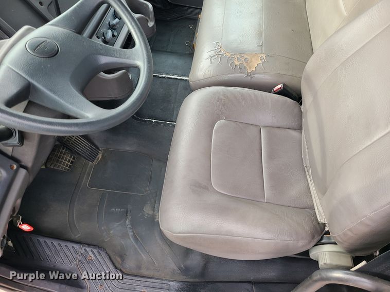 image for item DJ1675 2004 Freightliner Business Class M2  box truck