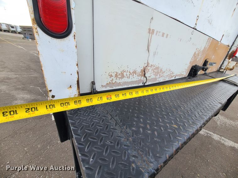 image for item DJ1675 2004 Freightliner Business Class M2  box truck