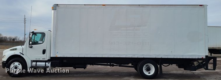 image for item DJ1676 2005 Freightliner Business Class M2  box truck