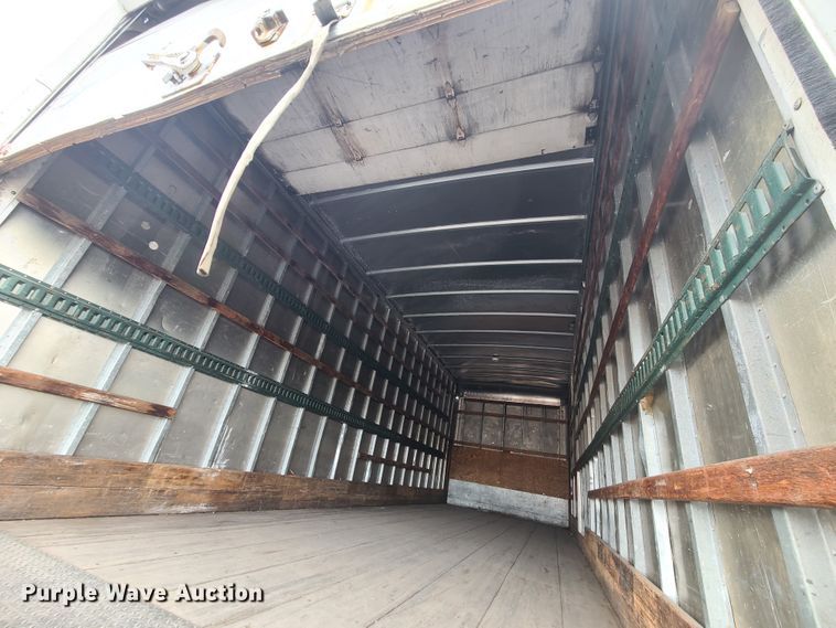 image for item DJ1676 2005 Freightliner Business Class M2  box truck