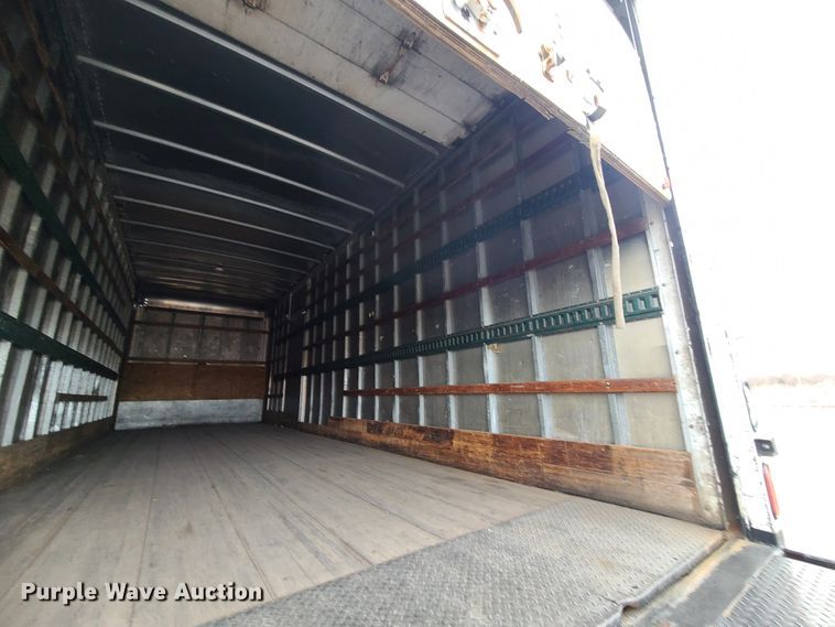 image for item DJ1676 2005 Freightliner Business Class M2  box truck