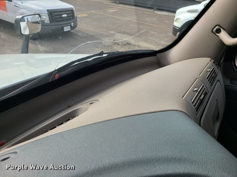 image for item DJ1677 2014 Freightliner Cascadia 125  semi truck