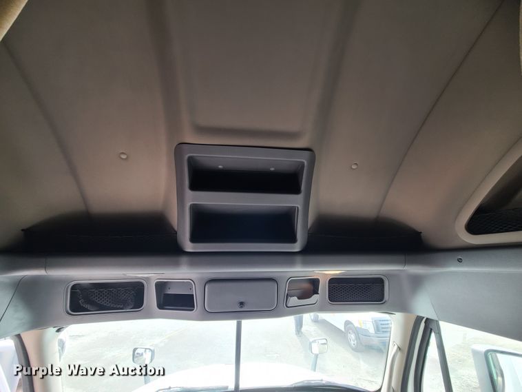 image for item DJ1677 2014 Freightliner Cascadia 125  semi truck