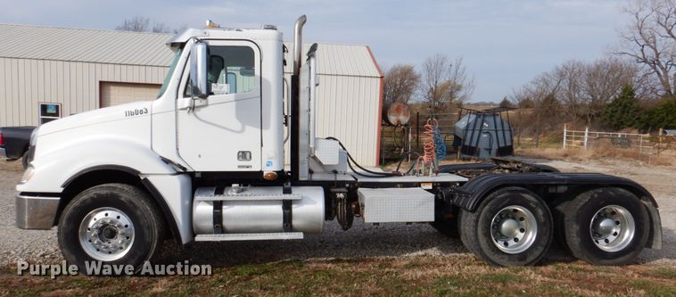 image for item DK1468 2009 Freightliner Columbia  semi truck