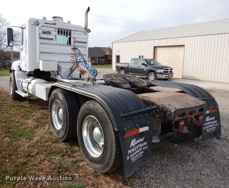 image for item DK1468 2009 Freightliner Columbia  semi truck