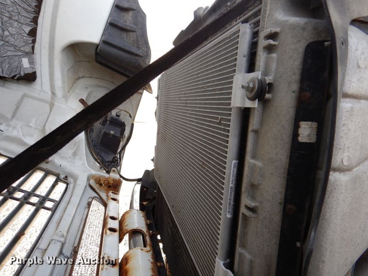 image for item DK1468 2009 Freightliner Columbia  semi truck