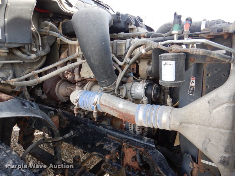 image for item DK1468 2009 Freightliner Columbia  semi truck