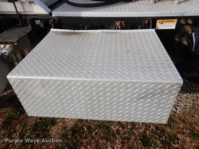 image for item DK1468 2009 Freightliner Columbia  semi truck