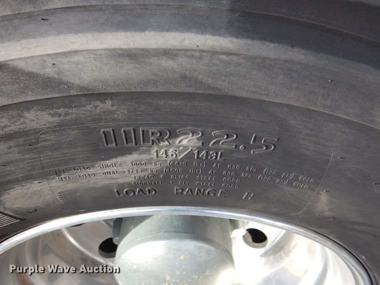 image for item DK1468 2009 Freightliner Columbia  semi truck