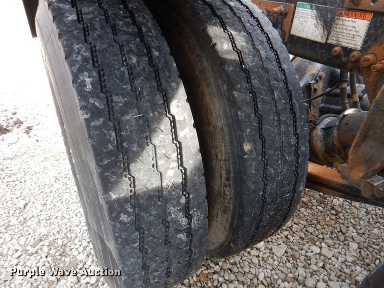 image for item DK1468 2009 Freightliner Columbia  semi truck