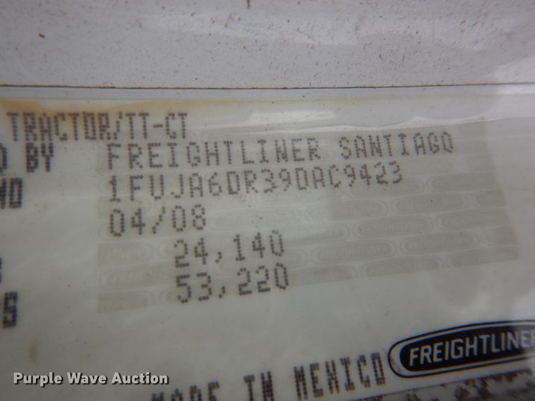 image for item DK1468 2009 Freightliner Columbia  semi truck