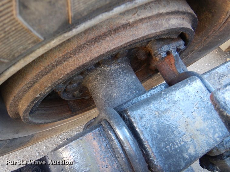 image for item DK8686 1988 International 8300  semi truck