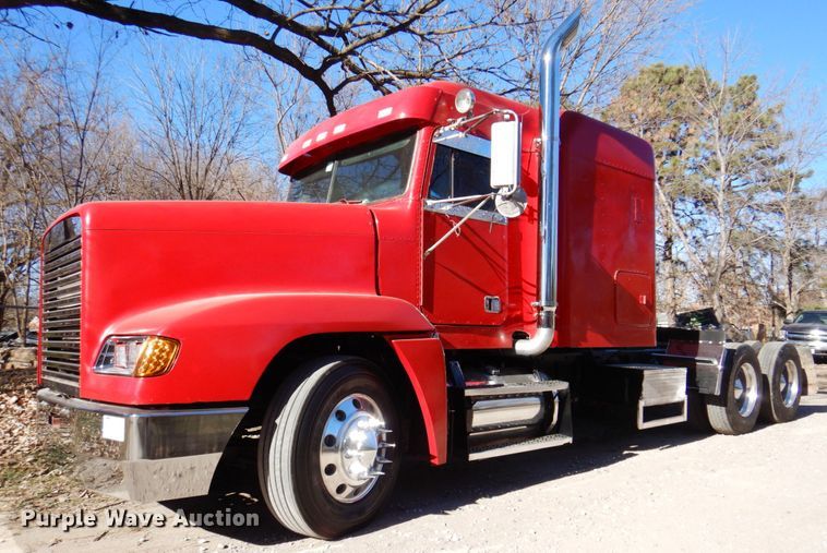 image for item DK8687 1996 Freightliner FLD120  semi truck