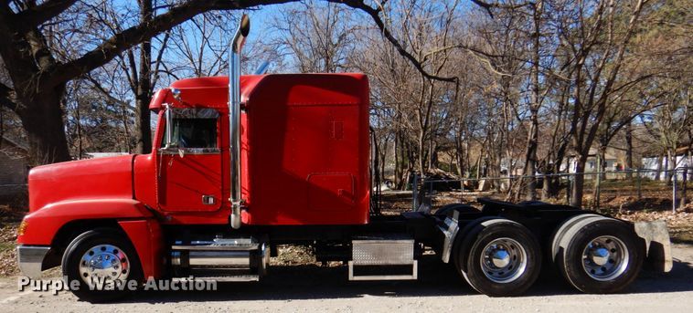 image for item DK8687 1996 Freightliner FLD120  semi truck