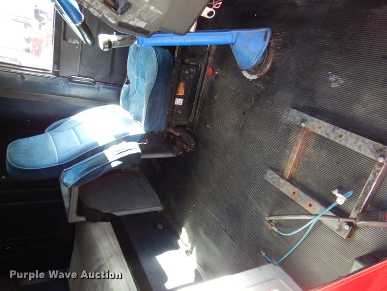 image for item DK8687 1996 Freightliner FLD120  semi truck