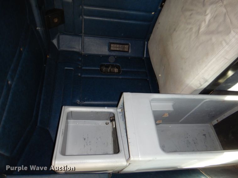 image for item DK8687 1996 Freightliner FLD120  semi truck