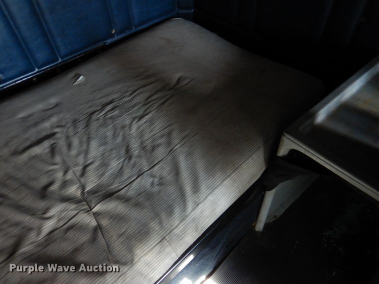 image for item DK8687 1996 Freightliner FLD120  semi truck