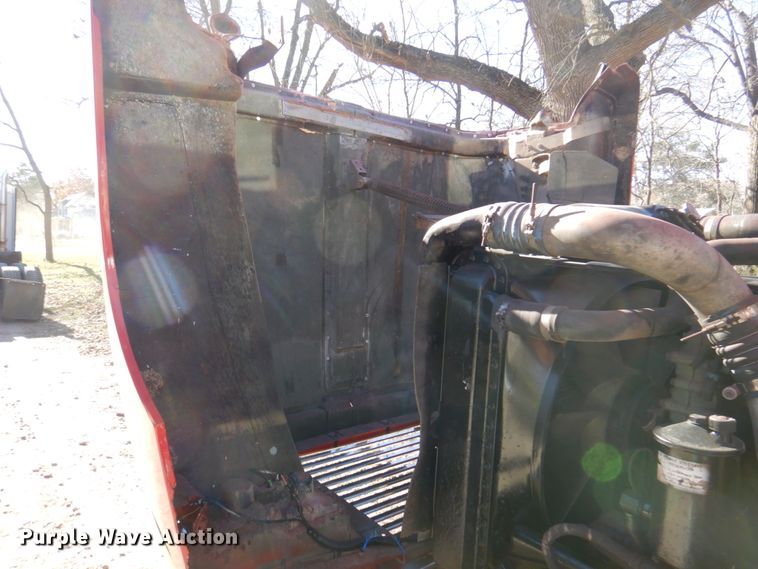 image for item DK8687 1996 Freightliner FLD120  semi truck